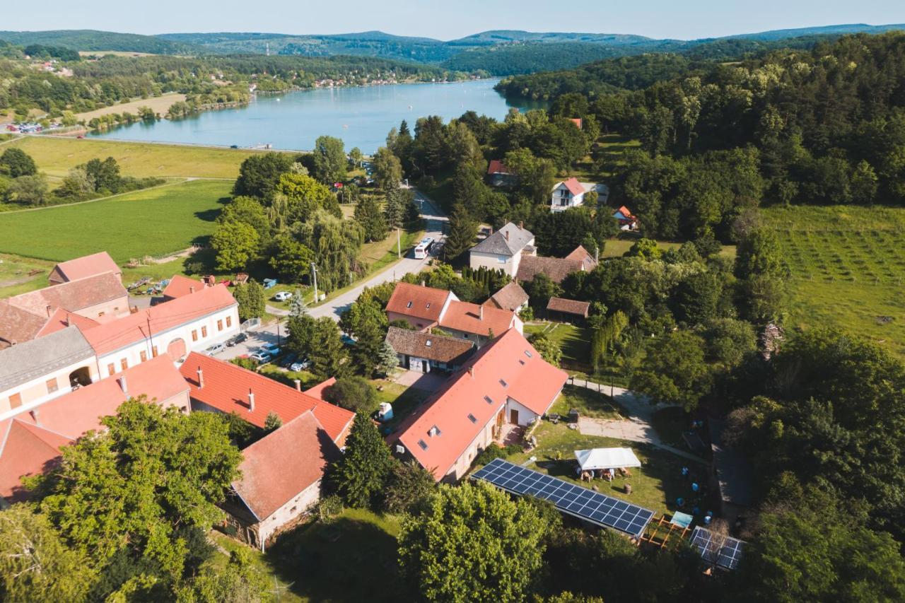 Natura Panzio&Apartmanhaz Orfű Exteriör bild