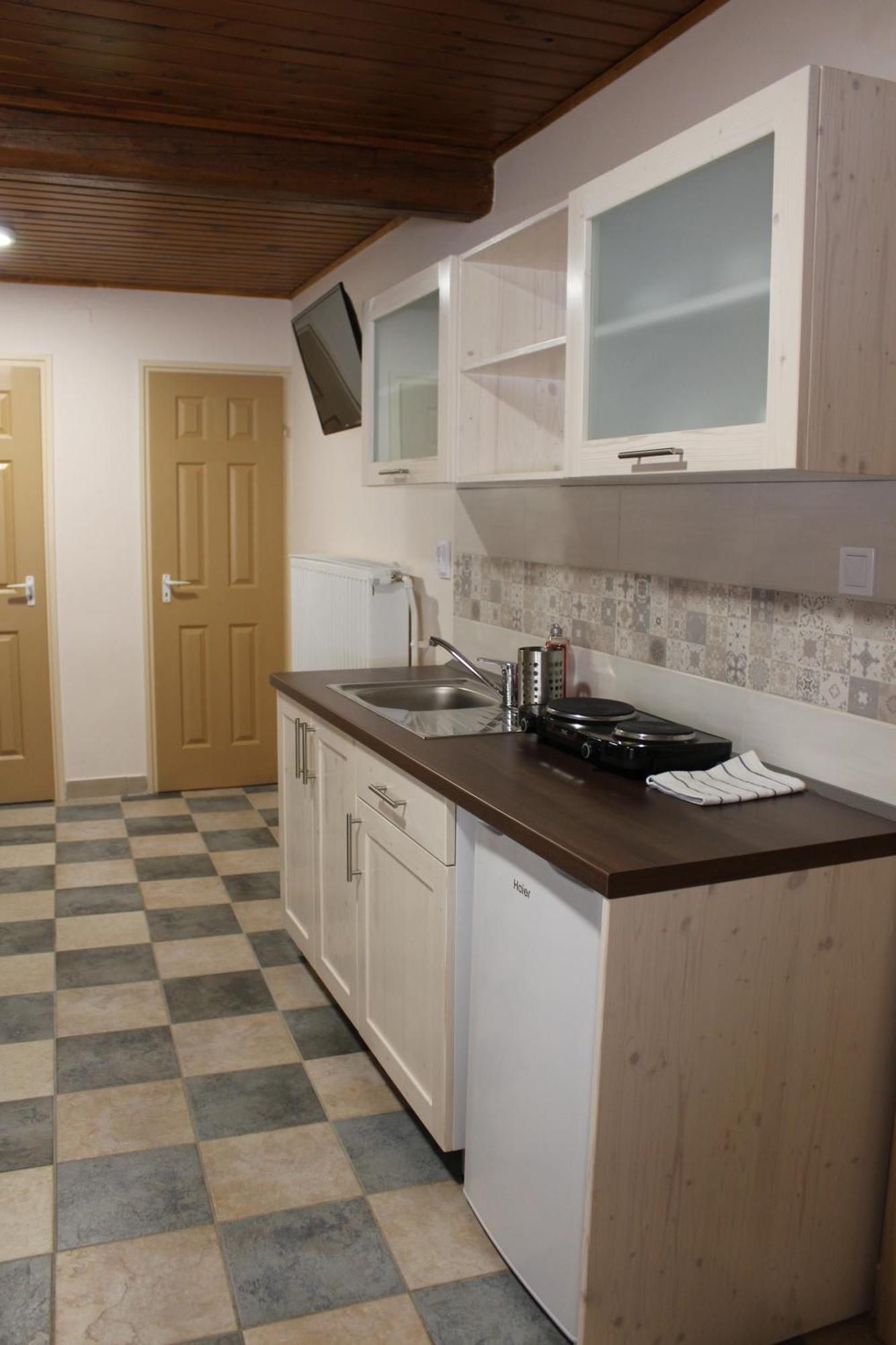 Natura Panzio&Apartmanhaz Orfű Rum bild
